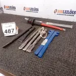 LOTE 487 - 07 PONTEIROS TAMANHOS DIVERSOS E 02 CHAVES PARA DOBRA DE VERGALHÃO. (NO ESTADO) ATENÇÃO! FAZER A VISITAÇÃO ANTES DE ARREMATAR, NÃO SABEMOS SE FUNCIONA, LEILÃO NÃO TEM GARANTIA E NEM DEVOLUÇÃO, SUJEITO A POSSÍVEIS AVARIAS VISÍVEIS/OCULTAS E/OU AUSÊNCIA DE COMPONENTES.