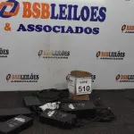 LOTE 510 - 05 FONTES PARA NOTEBOOKS VOLTAGENS DIVERSAS. (NO ESTADO) ATENÇÃO! FAZER A VISITAÇÃO ANTES DE ARREMATAR, NÃO SABEMOS SE FUNCIONA, LEILÃO NÃO TEM GARANTIA E NEM DEVOLUÇÃO, SUJEITO A POSSÍVEIS AVARIAS VISÍVEIS/OCULTAS E/OU AUSÊNCIA DE COMPONENTES.