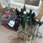 LOTE 643 - 01 CANHÃO DE LUZ E 02 LUMINÁRIAS. (NO ESTADO) ATENÇÃO! FAZER A VISITAÇÃO ANTES DE ARREMATAR, NÃO SABEMOS SE FUNCIONA, LEILÃO NÃO TEM GARANTIA E NEM DEVOLUÇÃO, SUJEITO A POSSÍVEIS AVARIAS VISÍVEIS/OCULTAS E/OU AUSÊNCIA DE COMPONENTES.