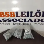 01 LOTE COM GRANDE QUANTIDADE DE PARAFUSOS E SACOS DIVERSOS. (NO ESTADO) ATENÇÃO! FAZER A VISITAÇÃO ANTES DE ARREMATAR, NÃO SABEMOS SE FUNCIONA, LEILÃO NÃO TEM GARANTIA E NEM DEVOLUÇÃO, SUJEITO A POSSÍVEIS AVARIAS VISÍVEIS/OCULTAS E/OU AUSÊNCIA DE COMPONENTES.