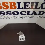 01 LOTE COM VÁRIAS BROCAS TAMANHOS DIVERSOS PARA PAREDE E FERRO. (NO ESTADO) ATENÇÃO! FAZER A VISITAÇÃO ANTES DE ARREMATAR, NÃO SABEMOS SE FUNCIONA, LEILÃO NÃO TEM GARANTIA E NEM DEVOLUÇÃO, SUJEITO A POSSÍVEIS AVARIAS VISÍVEIS/OCULTAS E/OU AUSÊNCIA DE COMPONENTES.