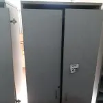 LOTE 379 - 01 ARMÁRIO ALTO COM 02 PORTAS SEM COMPARTIMENTOS. (NO ESTADO) ATENÇÃO! FAZER A VISITAÇÃO ANTES DE ARREMATAR, NÃO SABEMOS SE FUNCIONA, LEILÃO NÃO TEM GARANTIA E NEM DEVOLUÇÃO, SUJEITO A POSSÍVEIS AVARIAS VISÍVEIS/OCULTAS E/OU AUSÊNCIA DE COMPONENTES.