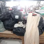 LOTE 654 - 01 LOTE COM GRANDE QUANTIDADE DE CORTINAS, RETALHOS E FANTASIAS.  (NO ESTADO) ATENÇÃO! FAZER A VISITAÇÃO ANTES DE ARREMATAR, NÃO SABEMOS SE FUNCIONA, LEILÃO NÃO TEM GARANTIA E NEM DEVOLUÇÃO, SUJEITO A POSSÍVEIS AVARIAS VISÍVEIS/OCULTAS E/OU AUSÊNCIA DE COMPONENTES.