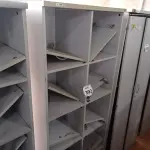 LOTE 392 - 01 ARMÁRIO ALTO PARA ESCRITÓRIO COM 10 PORTAS. (NO ESTADO) ATENÇÃO! FAZER A VISITAÇÃO ANTES DE ARREMATAR, NÃO SABEMOS SE FUNCIONA, LEILÃO NÃO TEM GARANTIA E NEM DEVOLUÇÃO, SUJEITO A POSSÍVEIS AVARIAS VISÍVEIS/OCULTAS E/OU AUSÊNCIA DE COMPONENTES.