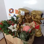 LOTE 650 - 01 LOTE COM ENFEITES DE NATAL DIVERSOS.  (NO ESTADO) ATENÇÃO! FAZER A VISITAÇÃO ANTES DE ARREMATAR, NÃO SABEMOS SE FUNCIONA, LEILÃO NÃO TEM GARANTIA E NEM DEVOLUÇÃO, SUJEITO A POSSÍVEIS AVARIAS VISÍVEIS/OCULTAS E/OU AUSÊNCIA DE COMPONENTES.