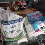 LOTE 461 - 01 LOTE VARIEDADES DE SACOS DE CALCÁRIO AGRÍCOLA, ELEVADOR DE PH, CIMENTO REJUNTE, GESSO E DIVERSOS. (NO ESTADO) ATENÇÃO! FAZER A VISITAÇÃO ANTES DE ARREMATAR, NÃO SABEMOS SE FUNCIONA, LEILÃO NÃO TEM GARANTIA E NEM DEVOLUÇÃO, SUJEITO A POSSÍVEIS AVARIAS VISÍVEIS/OCULTAS E/OU AUSÊNCIA DE COMPONENTES.