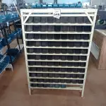 LOTE 548 - 01 EXPOSITOR COM GAVETAS PARA PARAFUSOS. (NO ESTADO) ATENÇÃO! FAZER A VISITAÇÃO ANTES DE ARREMATAR, NÃO SABEMOS SE FUNCIONA, LEILÃO NÃO TEM GARANTIA E NEM DEVOLUÇÃO, SUJEITO A POSSÍVEIS AVARIAS VISÍVEIS/OCULTAS E/OU AUSÊNCIA DE COMPONENTES.