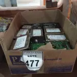 LOTE 477 - 01 LOTE COM GRANDE QUANTIDADE DE SUCATA DE HD PARA RETIRADA DE PEÇAS. (NO ESTADO) ATENÇÃO! FAZER A VISITAÇÃO ANTES DE ARREMATAR, NÃO SABEMOS SE FUNCIONA, LEILÃO NÃO TEM GARANTIA E NEM DEVOLUÇÃO, SUJEITO A POSSÍVEIS AVARIAS VISÍVEIS/OCULTAS E/OU AUSÊNCIA DE COMPONENTES.