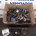 LOTE 491 - 01 LOTE COM GRANDE QUANTIDADE DE COOLER E BATERIAS PARA PC E NOTEBOOKS. (NO ESTADO) ATENÇÃO! FAZER A VISITAÇÃO ANTES DE ARREMATAR, NÃO SABEMOS SE FUNCIONA, LEILÃO NÃO TEM GARANTIA E NEM DEVOLUÇÃO, SUJEITO A POSSÍVEIS AVARIAS VISÍVEIS/OCULTAS E/OU AUSÊNCIA DE COMPONENTES.
