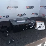 LOTE 463 - 01 PROJETOR MULTIMÍDIA 220W MARCA BENQ. (NO ESTADO) ATENÇÃO! FAZER A VISITAÇÃO ANTES DE ARREMATAR, NÃO SABEMOS SE FUNCIONA, LEILÃO NÃO TEM GARANTIA E NEM DEVOLUÇÃO, SUJEITO A POSSÍVEIS AVARIAS VISÍVEIS/OCULTAS E/OU AUSÊNCIA DE COMPONENTES.