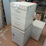 LOTE 373 - 03 GAVETEIROS SENDO 02 COM 03 PORTAS E 01 COM 04 PORTAS. (NO ESTADO) ATENÇÃO! FAZER A VISITAÇÃO ANTES DE ARREMATAR, NÃO SABEMOS SE FUNCIONA, LEILÃO NÃO TEM GARANTIA E NEM DEVOLUÇÃO, SUJEITO A POSSÍVEIS AVARIAS VISÍVEIS/OCULTAS E/OU AUSÊNCIA DE COMPONENTES.