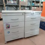 LOTE 372 - 02 GAVETEIROS COM 04 GAVETAS CADA. (NO ESTADO) ATENÇÃO! FAZER A VISITAÇÃO ANTES DE ARREMATAR, NÃO SABEMOS SE FUNCIONA, LEILÃO NÃO TEM GARANTIA E NEM DEVOLUÇÃO, SUJEITO A POSSÍVEIS AVARIAS VISÍVEIS/OCULTAS E/OU AUSÊNCIA DE COMPONENTES.