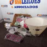 LOTE 412 - 01 LOTE COM VÁRIAS ROUPAS PARA CACHORROS E 03 FOCINHEIRAS TAMANHOS DIVERSOS. (NO ESTADO) ATENÇÃO! FAZER A VISITAÇÃO ANTES DE ARREMATAR, NÃO SABEMOS SE FUNCIONA, LEILÃO NÃO TEM GARANTIA E NEM DEVOLUÇÃO, SUJEITO A POSSÍVEIS AVARIAS VISÍVEIS/OCULTAS E/OU AUSÊNCIA DE COMPONENTES.