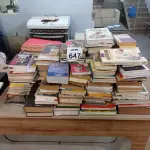 LOTE 647 - 01 LOTE COM GRANDE QUANTIDADE DE LIVROS.  (NO ESTADO) ATENÇÃO! FAZER A VISITAÇÃO ANTES DE ARREMATAR, NÃO SABEMOS SE FUNCIONA, LEILÃO NÃO TEM GARANTIA E NEM DEVOLUÇÃO, SUJEITO A POSSÍVEIS AVARIAS VISÍVEIS/OCULTAS E/OU AUSÊNCIA DE COMPONENTES.