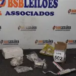 LOTE 502 - 01 TORNEIRA PARA LAVATÓRIO DE METAL MARCA DOCOL, 01 ADAPTADOR PARA FILTRO E 01 DISPOSITIVO PARA UNIDADE DE MEDIÇÃO DE ÁGUA. (NO ESTADO) ATENÇÃO! FAZER A VISITAÇÃO ANTES DE ARREMATAR, NÃO SABEMOS SE FUNCIONA, LEILÃO NÃO TEM GARANTIA E NEM DEVOLUÇÃO, SUJEITO A POSSÍVEIS AVARIAS VISÍVEIS/OCULTAS E/OU AUSÊNCIA DE COMPONENTES.