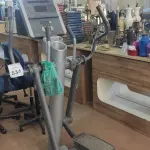 LOTE 534 - 01 ELÍPTICO MODELO LIFE FITNESS 95XI. (NO ESTADO) ATENÇÃO! FAZER A VISITAÇÃO ANTES DE ARREMATAR, NÃO SABEMOS SE FUNCIONA, LEILÃO NÃO TEM GARANTIA E NEM DEVOLUÇÃO, SUJEITO A POSSÍVEIS AVARIAS VISÍVEIS/OCULTAS E/OU AUSÊNCIA DE COMPONENTES.