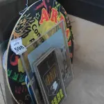 01 LOTE COM QUADROS E MOLDURAS DECORATIVAS E 02 VIDROS AVULSOS.  (NO ESTADO) ATENÇÃO! FAZER A VISITAÇÃO ANTES DE ARREMATAR, NÃO SABEMOS SE FUNCIONA, LEILÃO NÃO TEM GARANTIA E NEM DEVOLUÇÃO, SUJEITO A POSSÍVEIS AVARIAS VISÍVEIS/OCULTAS E/OU AUSÊNCIA DE COMPONENTES.