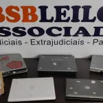 LOTE 059 - 05 NOTEBOOKS MARCAS E MODELOS DIVERSOS. (NO ESTADO) ATENÇÃO! FAZER A VISITAÇÃO ANTES DE ARREMATAR, NÃO SABEMOS SE FUNCIONA, LEILÃO NÃO TEM GARANTIA E NEM DEVOLUÇÃO, SUJEITO A POSSÍVEIS AVARIAS VISÍVEIS/OCULTAS E/OU AUSÊNCIA DE COMPONENTES.