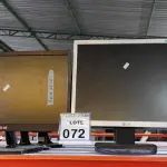 LOTE 072 - 13 MONITORES LCD DE MARCAS E MODELOS DIVERSOS. (NO ESTADO) ATENÇÃO! FAZER A VISITAÇÃO ANTES DE ARREMATAR, NÃO SABEMOS SE FUNCIONA, LEILÃO NÃO TEM GARANTIA E NEM DEVOLUÇÃO, SUJEITO A POSSÍVEIS AVARIAS VISÍVEIS/OCULTAS E/OU AUSÊNCIA DE COMPONENTES.