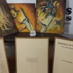 LOTE 627 - 06 QUADROS SENDO 03 SEM MOLDURA.  (NO ESTADO) ATENÇÃO! FAZER A VISITAÇÃO ANTES DE ARREMATAR, NÃO SABEMOS SE FUNCIONA, LEILÃO NÃO TEM GARANTIA E NEM DEVOLUÇÃO, SUJEITO A POSSÍVEIS AVARIAS VISÍVEIS/OCULTAS E/OU AUSÊNCIA DE COMPONENTES.
