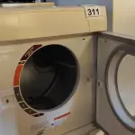 LOTE 361 - 01 SECADOURA DE ROUPAS BRASTEMP 10 KG 220 VOLTS. (NO ESTADO) ATENÇÃO! FAZER A VISITAÇÃO ANTES DE ARREMATAR, NÃO SABEMOS SE FUNCIONA. LEILÃO NÃO TEM GARANTIA E NEM DEVOLUÇÃO, SUJEITO A POSSÍVEIS AVARIAS VISÍVEIS/OCULTAS E/OU AUSÊNCIA DE COMPONENTES.