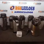 LOTE 191 - 07 GARRAFAS TÉRMICAS EM INOX. (NO ESTADO) ATENÇÃO! FAZER A VISITAÇÃO ANTES DE ARREMATAR, NÃO SABEMOS SE FUNCIONA, LEILÃO NÃO TEM GARANTIA E NEM DEVOLUÇÃO, SUJEITO A POSSÍVEIS AVARIAS VISÍVEIS/OCULTAS E/OU AUSÊNCIA DE COMPONENTES.