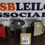 LOTE 051 - 03 CAFETEIRAS DE MARCAS E MODELOS DIVERSOS. (NO ESTADO) ATENÇÃO! FAZER A VISITAÇÃO ANTES DE ARREMATAR, NÃO SABEMOS SE FUNCIONA, LEILÃO NÃO TEM GARANTIA E NEM DEVOLUÇÃO, SUJEITO A POSSÍVEIS AVARIAS VISÍVEIS/OCULTAS E/OU AUSÊNCIA DE COMPONENTES.