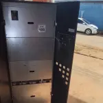 LOTE 100 - 01 NOBREAK POTÊNCIA 80KVA E 01 BANCO DE BATERIAS PARA 32 BATERIAS COM CABOS. (NO ESTADO) (OBS. O LOTE NÃO POSSUI BATERIAS) ATENÇÃO! FAZER A VISITAÇÃO ANTES DE ARREMATAR, NÃO SABEMOS SE FUNCIONA, LEILÃO NÃO TEM GARANTIA E NEM DEVOLUÇÃO, SUJEITO A POSSÍVEIS AVARIAS VISÍVEIS/OCULTAS E/OU AUSÊNCIA DE COMPONENTES.