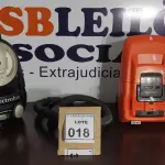 LOTE 018 - 02 ASPIRADORES DE PÓ SENDO 01 MARCA ELECTROLUX E 01 MARCA KENMORE. (NO ESTADO) ATENÇÃO! FAZER A VISITAÇÃO ANTES DE ARREMATAR, NÃO SABEMOS SE FUNCIONA, LEILÃO NÃO TEM GARANTIA E NEM DEVOLUÇÃO, SUJEITO A POSSÍVEIS AVARIAS VISÍVEIS/OCULTAS E/OU AUSÊNCIA DE COMPONENTES.