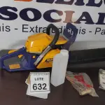 LOTE 632 - 01 MOTOSERRA DE CORRENTE A GASOLINA DA MARCA WETOKE.  (NO ESTADO) ATENÇÃO! FAZER A VISITAÇÃO ANTES DE ARREMATAR, NÃO SABEMOS SE FUNCIONA, LEILÃO NÃO TEM GARANTIA E NEM DEVOLUÇÃO, SUJEITO A POSSÍVEIS AVARIAS VISÍVEIS/OCULTAS E/OU AUSÊNCIA DE COMPONENTES.