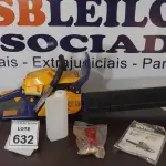 LOTE 632 - 01 MOTOSERRA DE CORRENTE A GASOLINA DA MARCA WETOKE.  (NO ESTADO) ATENÇÃO! FAZER A VISITAÇÃO ANTES DE ARREMATAR, NÃO SABEMOS SE FUNCIONA, LEILÃO NÃO TEM GARANTIA E NEM DEVOLUÇÃO, SUJEITO A POSSÍVEIS AVARIAS VISÍVEIS/OCULTAS E/OU AUSÊNCIA DE COMPONENTES.