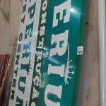 LOTE 565 - 01 PLACA DE LOJA EM ACM DE 4,20 X 1,45.  (NO ESTADO) ATENÇÃO! FAZER A VISITAÇÃO ANTES DE ARREMATAR, NÃO SABEMOS SE FUNCIONA, LEILÃO NÃO TEM GARANTIA E NEM DEVOLUÇÃO, SUJEITO A POSSÍVEIS AVARIAS VISÍVEIS/OCULTAS E/OU AUSÊNCIA DE COMPONENTES.