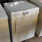 LOTE 358 - 01 MÁQUINA DE LAVAR ROUPAS BRASTEMP 220V. (NO ESTADO) ATENÇÃO! FAZER A VISITAÇÃO ANTES DE ARREMATAR, NÃO SABEMOS SE FUNCIONA. LEILÃO NÃO TEM GARANTIA E NEM DEVOLUÇÃO, SUJEITO A POSSÍVEIS AVARIAS VISÍVEIS/OCULTAS E/OU AUSÊNCIA DE COMPONENTES.
