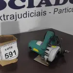 LOTE 591 - 01 SERRA MÁRMORE 220W MARCA SONGHE TOOLS.  (NO ESTADO) ATENÇÃO! FAZER A VISITAÇÃO ANTES DE ARREMATAR, NÃO SABEMOS SE FUNCIONA, LEILÃO NÃO TEM GARANTIA E NEM DEVOLUÇÃO, SUJEITO A POSSÍVEIS AVARIAS VISÍVEIS/OCULTAS E/OU AUSÊNCIA DE COMPONENTES.