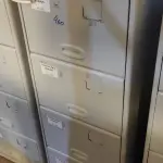 LOTE 323 - 01 ARQUIVO DE AÇO 04 GAVETAS. (NO ESTADO) ATENÇÃO! FAZER A VISITAÇÃO ANTES DE ARREMATAR, NÃO SABEMOS SE FUNCIONA, LEILÃO NÃO TEM GARANTIA E NEM DEVOLUÇÃO, SUJEITO A POSSÍVEIS AVARIAS VISÍVEIS/OCULTAS E/OU AUSÊNCIA DE COMPONENTES.
