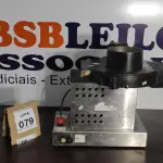 LOTE 079 - 01 RALADOR DE FRIOS. (NO ESTADO) ATENÇÃO! FAZER A VISITAÇÃO ANTES DE ARREMATAR, NÃO SABEMOS SE FUNCIONA. LEILÃO NÃO TEM GARANTIA E NEM DEVOLUÇÃO, SUJEITO A POSSÍVEIS AVARIAS VISÍVEIS/OCULTAS E/OU AUSÊNCIA DE COMPONENTES.
