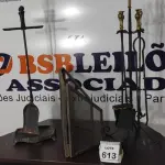 LOTE 613 - 01 KIT LAREIRA DE FERRO COMPLETO.  (NO ESTADO) ATENÇÃO! FAZER A VISITAÇÃO ANTES DE ARREMATAR, NÃO SABEMOS SE FUNCIONA, LEILÃO NÃO TEM GARANTIA E NEM DEVOLUÇÃO, SUJEITO A POSSÍVEIS AVARIAS VISÍVEIS/OCULTAS E/OU AUSÊNCIA DE COMPONENTES.