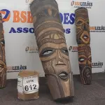 LOTE 612 - 03 MÁSCARAS AFRICANAS TRADICIONAIS. (NO ESTADO) ATENÇÃO! FAZER A VISITAÇÃO ANTES DE ARREMATAR, NÃO SABEMOS SE FUNCIONA, LEILÃO NÃO TEM GARANTIA E NEM DEVOLUÇÃO, SUJEITO A POSSÍVEIS AVARIAS VISÍVEIS/OCULTAS E/OU AUSÊNCIA DE COMPONENTES.