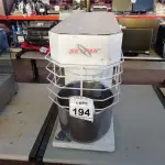 LOTE 194 - 01 BATEDEIRA DE MASSA INDUSTRIAL MARCA SKYPAN INCOMPLETA. (NO ESTADO) ATENÇÃO! FAZER A VISITAÇÃO ANTES DE ARREMATAR, NÃO SABEMOS SE FUNCIONA, LEILÃO NÃO TEM GARANTIA E NEM DEVOLUÇÃO, SUJEITO A POSSÍVEIS AVARIAS VISÍVEIS/OCULTAS E/OU AUSÊNCIA DE COMPONENTES.