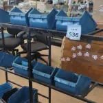 LOTE 536 - 02 EXPOSITORES COM GAVETAS PARA PARAFUSOS SENDO 01 INCOMPLETO. (NO ESTADO) ATENÇÃO! FAZER A VISITAÇÃO ANTES DE ARREMATAR, NÃO SABEMOS SE FUNCIONA, LEILÃO NÃO TEM GARANTIA E NEM DEVOLUÇÃO, SUJEITO A POSSÍVEIS AVARIAS VISÍVEIS/OCULTAS E/OU AUSÊNCIA DE COMPONENTES.
