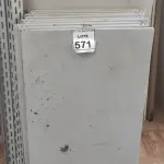 LOTE 571 - 01 ESTANTE DESMONTADA COM 09 BANDEJAS DE AÇO. (NO ESTADO) ATENÇÃO! FAZER A VISITAÇÃO ANTES DE ARREMATAR, NÃO SABEMOS SE FUNCIONA, LEILÃO NÃO TEM GARANTIA E NEM DEVOLUÇÃO, SUJEITO A POSSÍVEIS AVARIAS VISÍVEIS/OCULTAS E/OU AUSÊNCIA DE COMPONENTES.