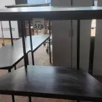 LOTE 573 - 02 MESAS COM TAMPO DE MADEIRA EM FORMA TRAPÉZIO.  (NO ESTADO) ATENÇÃO! FAZER A VISITAÇÃO ANTES DE ARREMATAR, NÃO SABEMOS SE FUNCIONA, LEILÃO NÃO TEM GARANTIA E NEM DEVOLUÇÃO, SUJEITO A POSSÍVEIS AVARIAS VISÍVEIS/OCULTAS E/OU AUSÊNCIA DE COMPONENTES.