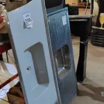 LOTE 335 - 01 PIA EM INOX 120, MM X 520MM E 01 PIA EM FIBRA COM AVARIAS. (NO ESTADO) ATENÇÃO! FAZER A VISITAÇÃO ANTES DE ARREMATAR, NÃO SABEMOS SE FUNCIONA. LEILÃO NÃO TEM GARANTIA E NEM DEVOLUÇÃO, SUJEITO A POSSÍVEIS AVARIAS VISÍVEIS/OCULTAS E/OU AUSÊNCIA DE COMPONENTES.