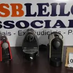 LOTE 051 - 03 CAFETEIRAS DE MARCAS E MODELOS DIVERSOS. (NO ESTADO) ATENÇÃO! FAZER A VISITAÇÃO ANTES DE ARREMATAR, NÃO SABEMOS SE FUNCIONA, LEILÃO NÃO TEM GARANTIA E NEM DEVOLUÇÃO, SUJEITO A POSSÍVEIS AVARIAS VISÍVEIS/OCULTAS E/OU AUSÊNCIA DE COMPONENTES.