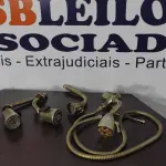 04 DUCHAS DE METAL E 01 DUCHA DE MÃO.  (NO ESTADO) ATENÇÃO! FAZER A VISITAÇÃO ANTES DE ARREMATAR, NÃO SABEMOS SE FUNCIONA, LEILÃO NÃO TEM GARANTIA E NEM DEVOLUÇÃO, SUJEITO A POSSÍVEIS AVARIAS VISÍVEIS/OCULTAS E/OU AUSÊNCIA DE COMPONENTES.