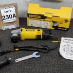 LOTE 230 - ESMERILHADEIRA ANGULAR 220V 710W  ACESSÓRIOS 1CHAVE 1PROTETOR 1MANOPLA. (NO ESTADO) ATENÇÃO! FAZER A VISITAÇÃO ANTES DE ARREMATAR, NÃO SABEMOS SE FUNCIONA, LEILÃO NÃO TEM GARANTIA E NEM DEVOLUÇÃO, SUJEITO A POSSÍVEIS AVARIAS VISÍVEIS/OCULTAS E/OU AUSÊNCIA DE COMPONENTES. 