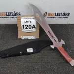 LOTE 120 - FACÃO  IMPORTADA AÇO INOXIDÁVEL CABO EM MADEIRA  FULL TANG BAINHA DE NYLON TAMANHO TOTAL 50CM PESO 526G JÁ AFIADA. (NO ESTADO) ATENÇÃO! FAZER A VISITAÇÃO ANTES DE ARREMATAR, NÃO SABEMOS SE FUNCIONA, LEILÃO NÃO TEM GARANTIA E NEM DEVOLUÇÃO, SUJEITO A POSSÍVEIS AVARIAS VISÍVEIS/OCULTAS E/OU AUSÊNCIA DE COMPONENTES.  