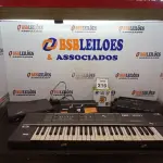 LOTE 216 - 01 TECLADO MARCA GIANINI, 01 COPO TÉRMICO, 01 DVR, 01 AMPLIFICADOR DE ÁUDIO JBL E 01 ROTEADOR. (NO ESTADO) ATENÇÃO! FAZER A VISITAÇÃO ANTES DE ARREMATAR, NÃO SABEMOS SE FUNCIONA, LEILÃO NÃO TEM GARANTIA E NEM DEVOLUÇÃO, SUJEITO A POSSÍVEIS AVARIAS VISÍVEIS/OCULTAS E/OU AUSÊNCIA DE COMPONENTES.