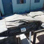 LOTE 422 - 01 LONA DE CAMINHÃO. (NO ESTADO) ATENÇÃO! FAZER A VISITAÇÃO ANTES DE ARREMATAR, NÃO SABEMOS SE FUNCIONA, LEILÃO NÃO TEM GARANTIA E NEM DEVOLUÇÃO, SUJEITO A POSSÍVEIS AVARIAS VISÍVEIS/OCULTAS E/OU AUSÊNCIA DE COMPONENTES.