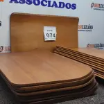 LOTE 074 - 20 MADEIRAS.  (NO ESTADO) ATENÇÃO! FAZER A VISITAÇÃO ANTES DE ARREMATAR, NÃO SABEMOS SE FUNCIONA. LEILÃO NÃO TEM GARANTIA E NEM DEVOLUÇÃO, SUJEITO A POSSÍVEIS AVARIAS VISÍVEIS/OCULTAS E/OU AUSÊNCIA DE COMPONENTES.